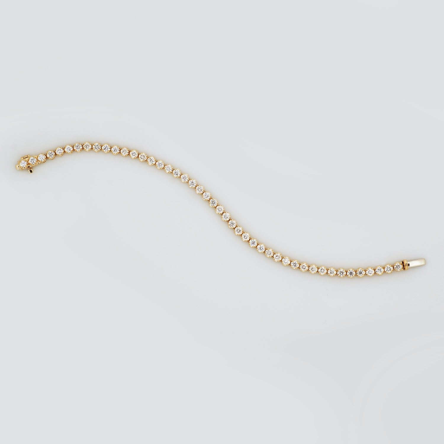 14K Yellow Gold Crown Set Round Diamond Tennis Bracelet (4 CT