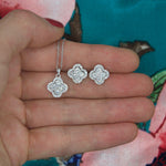 
  
  14k White Gold Diamond Cluster Clover Pendant Necklace
  
